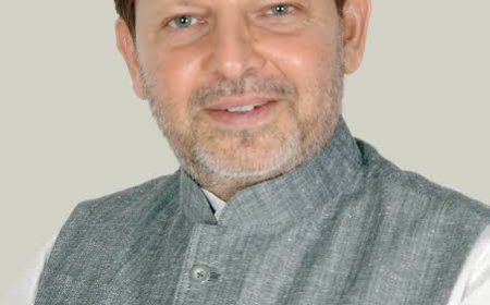 रोहतक अनाज मंडी पहुंचे कैबिनेट मंत्री अरविंद शर्मा: धान और बाजरा खरीद का लिया जायजा, अधिकारियों को दी खरी-खरी—'किसानों को न हो कोई परेशानी'